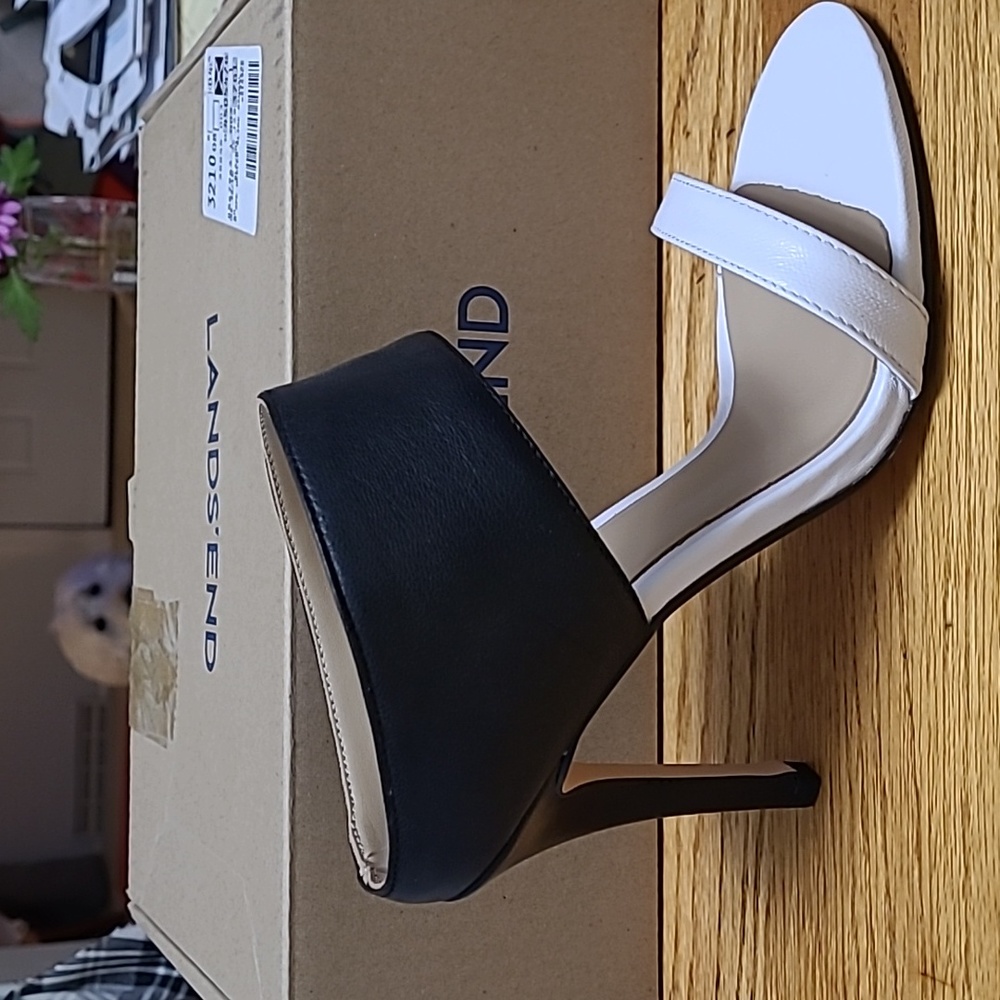 Lands' End slide sandal, NWT, Size 6.5